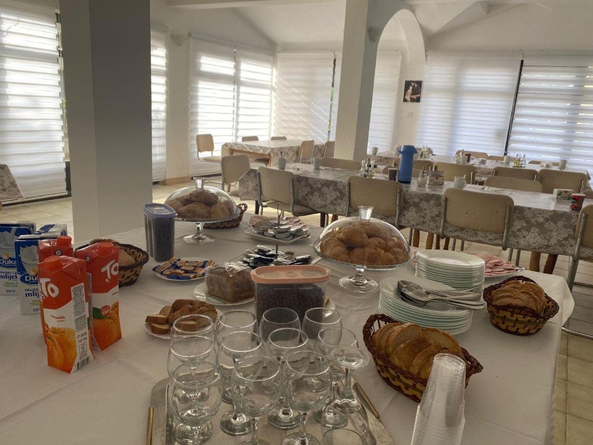 B&B Family Ostojic Medugorje Bagian luar foto