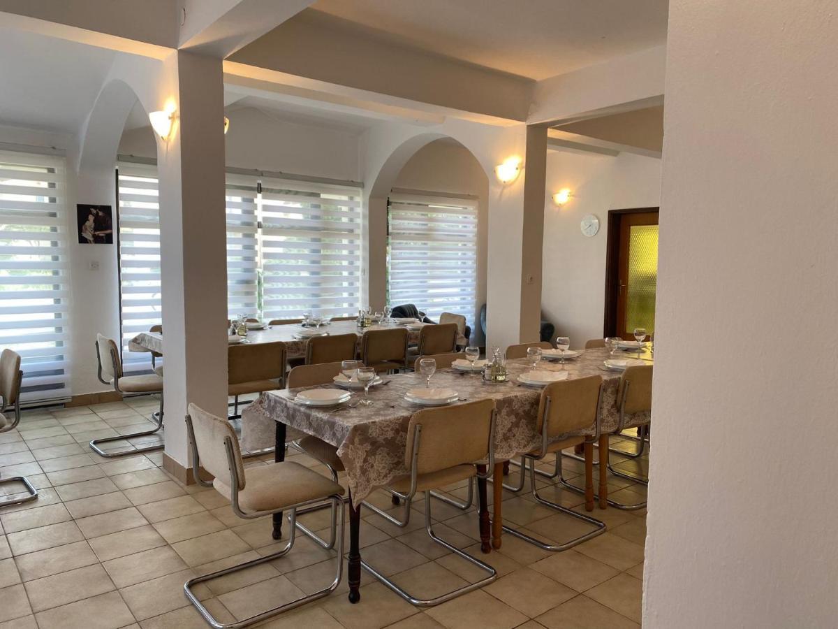 B&B Family Ostojic Medugorje Bagian luar foto